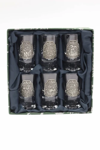 Kieliszki w ozdobnym opakowaniu 